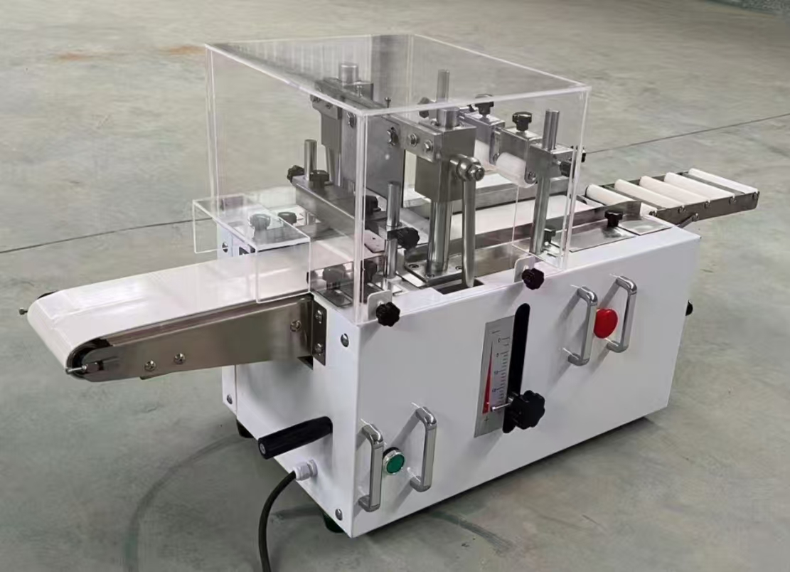 冷冻饼干切割机